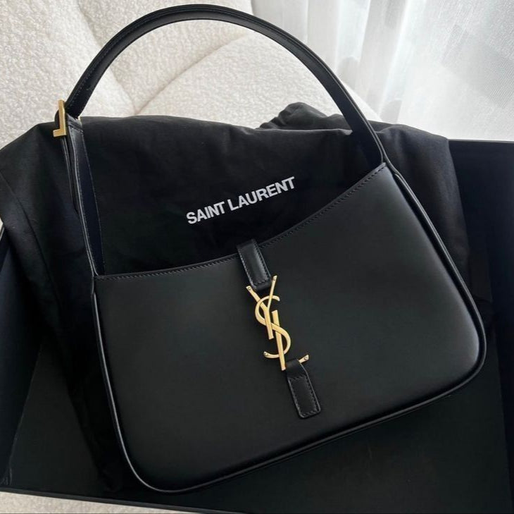 Le 5 à 7 YSL
